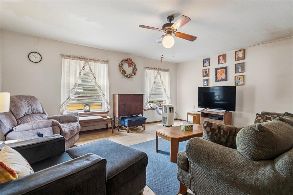 1292 Cox City Road Property Photo 3