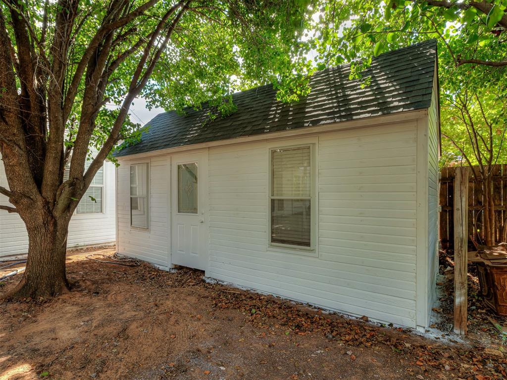 215 E Haven Lane Property Photo 38