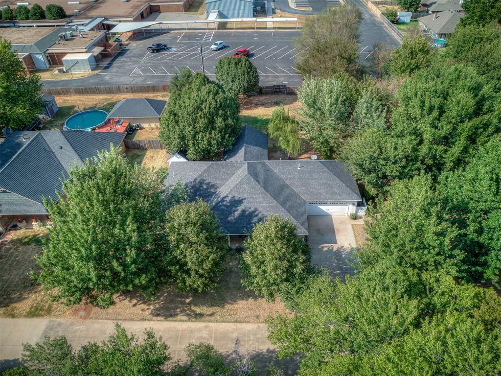 215 E Haven Lane Property Photo 42