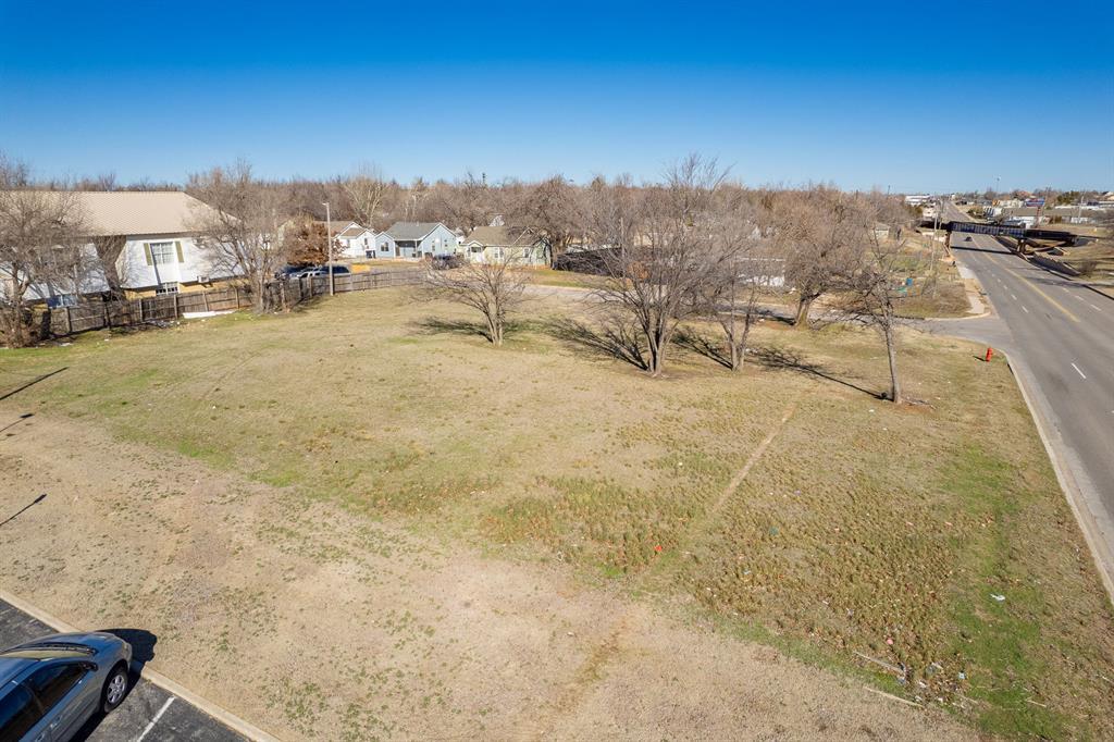 8315 N Western Avenue Property Photo 2