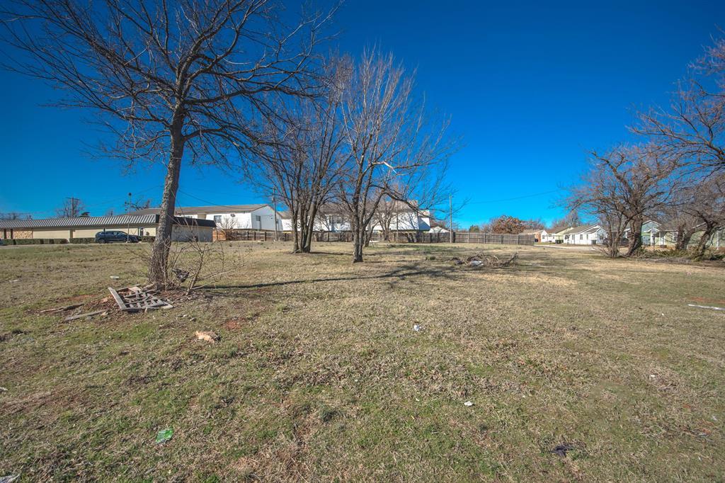8315 N Western Avenue Property Photo 13