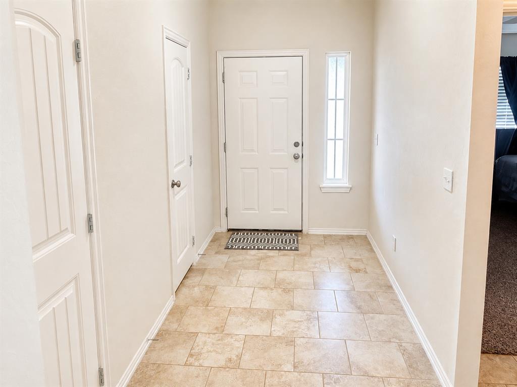 1801 Del Rio Property Photo 3