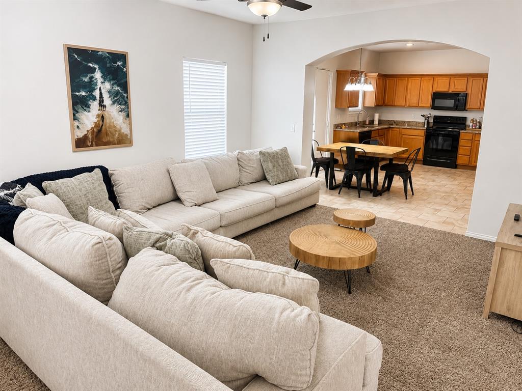 1801 Del Rio Property Photo 4