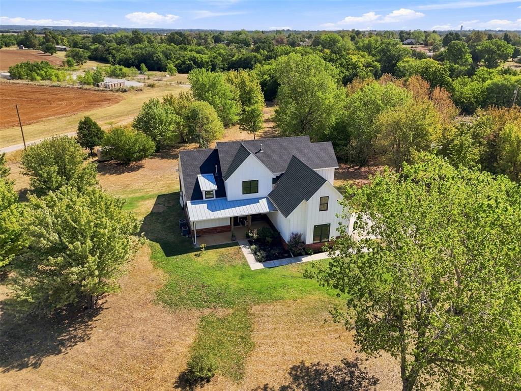 124 Kevin Lane Property Photo 4