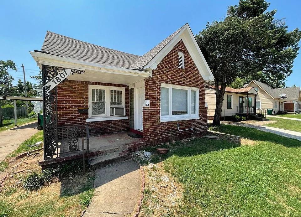 1801 N Jordan Avenue Property Photo 1