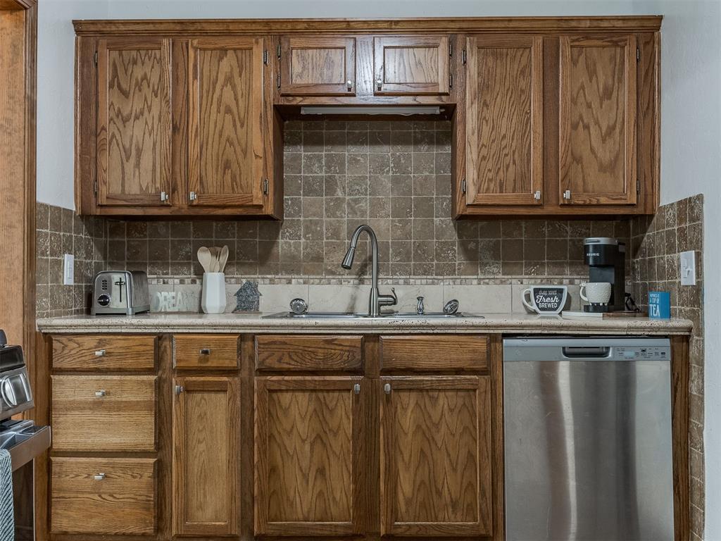 1108 Jet Drive Property Photo 17