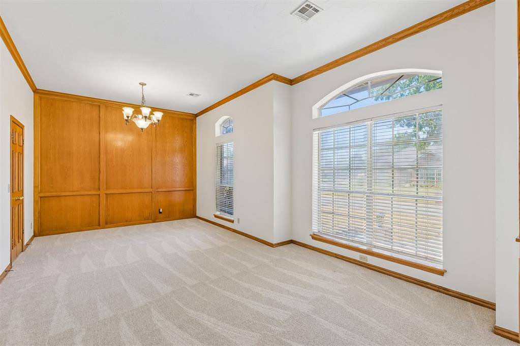 1800 Coopers Hawk Court Property Photo 4