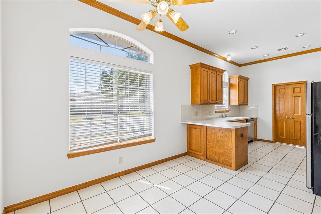 1800 Coopers Hawk Court Property Photo 14