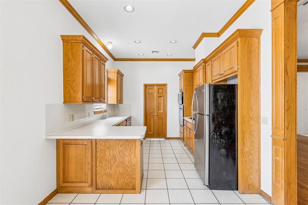 1800 Coopers Hawk Court Property Photo 16
