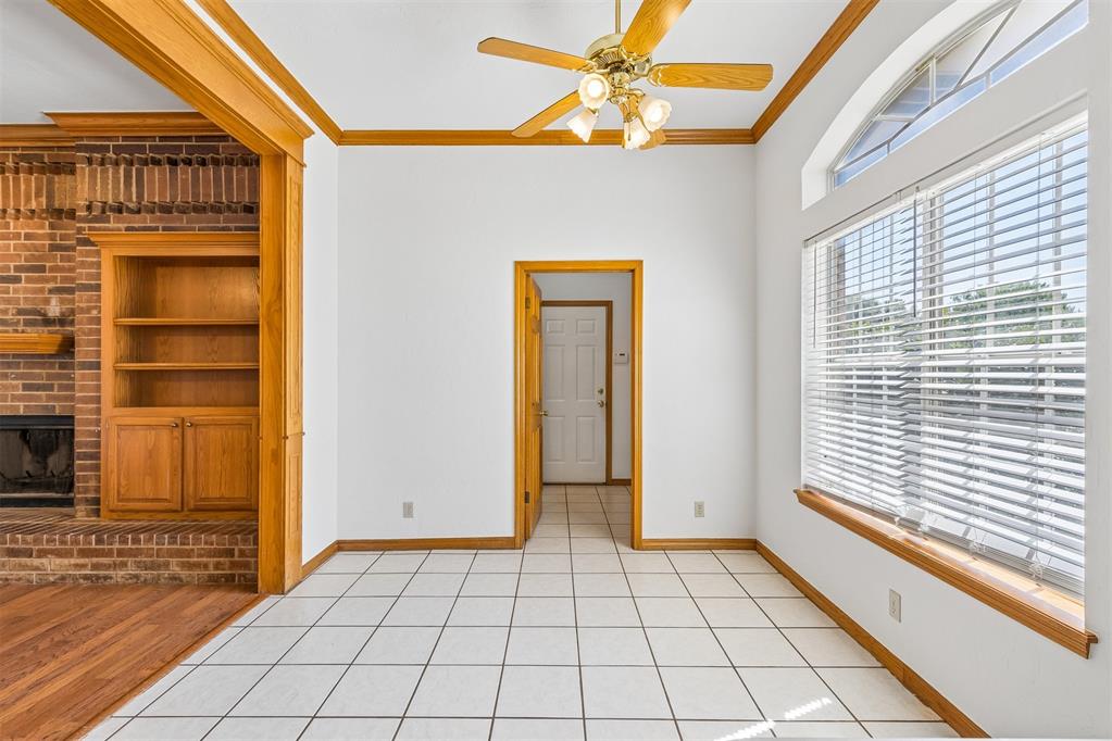 1800 Coopers Hawk Court Property Photo 17
