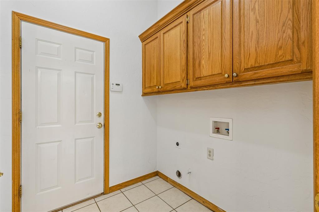 1800 Coopers Hawk Court Property Photo 18