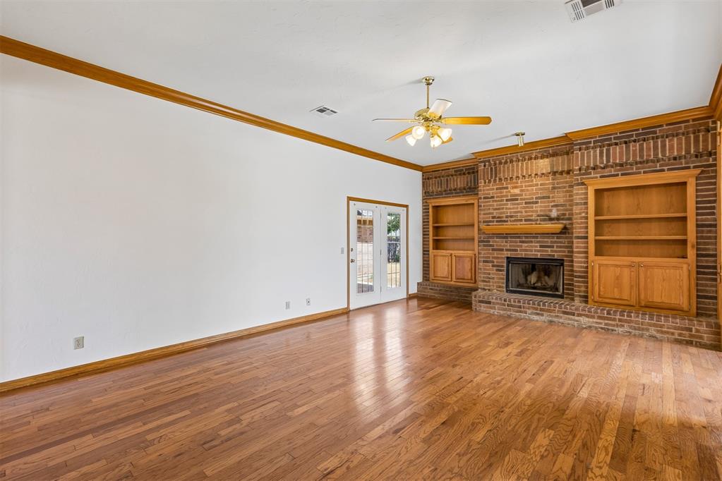 1800 Coopers Hawk Court Property Photo 21