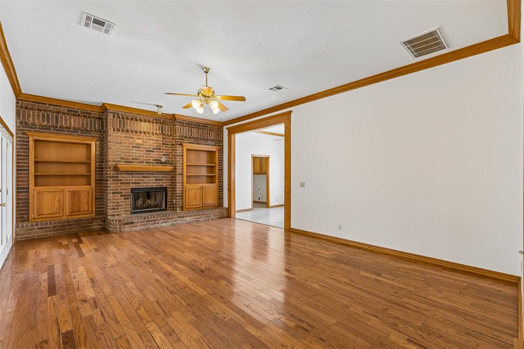 1800 Coopers Hawk Court Property Photo 22