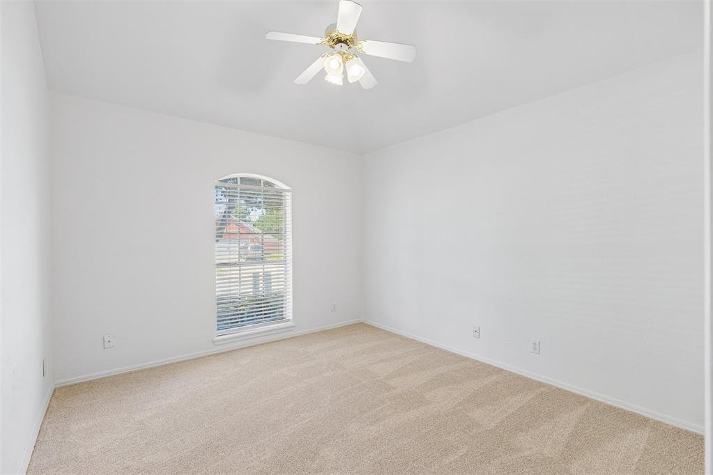 1800 Coopers Hawk Court Property Photo 33