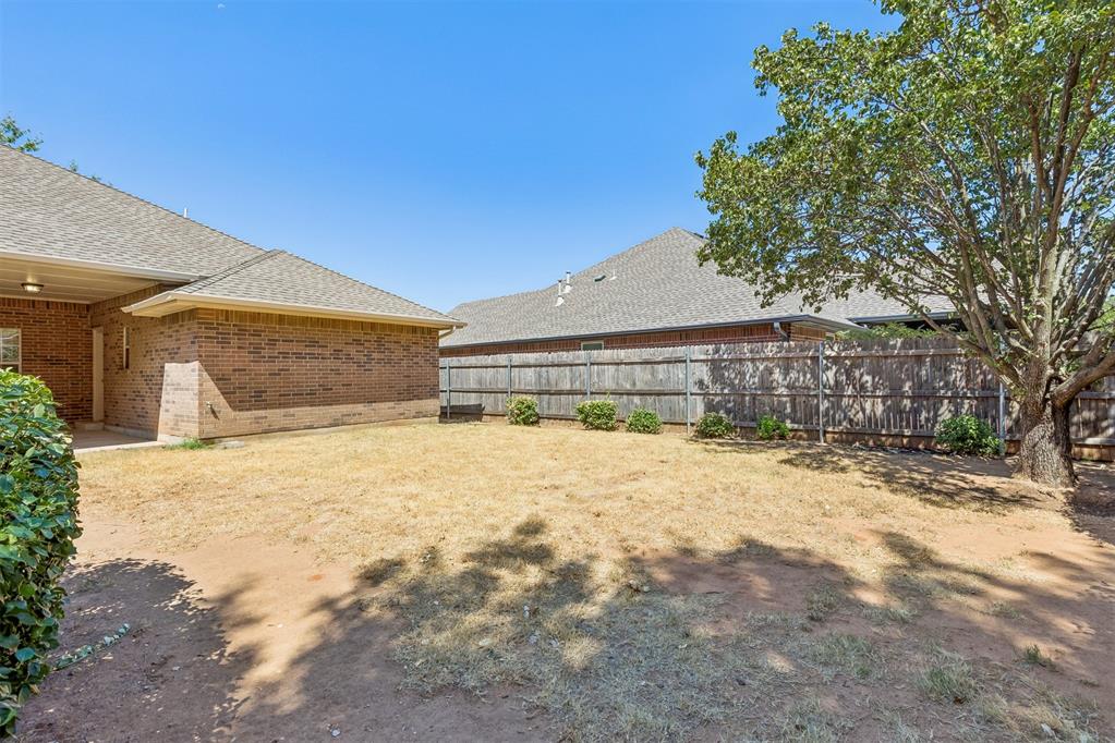 1800 Coopers Hawk Court Property Photo 40