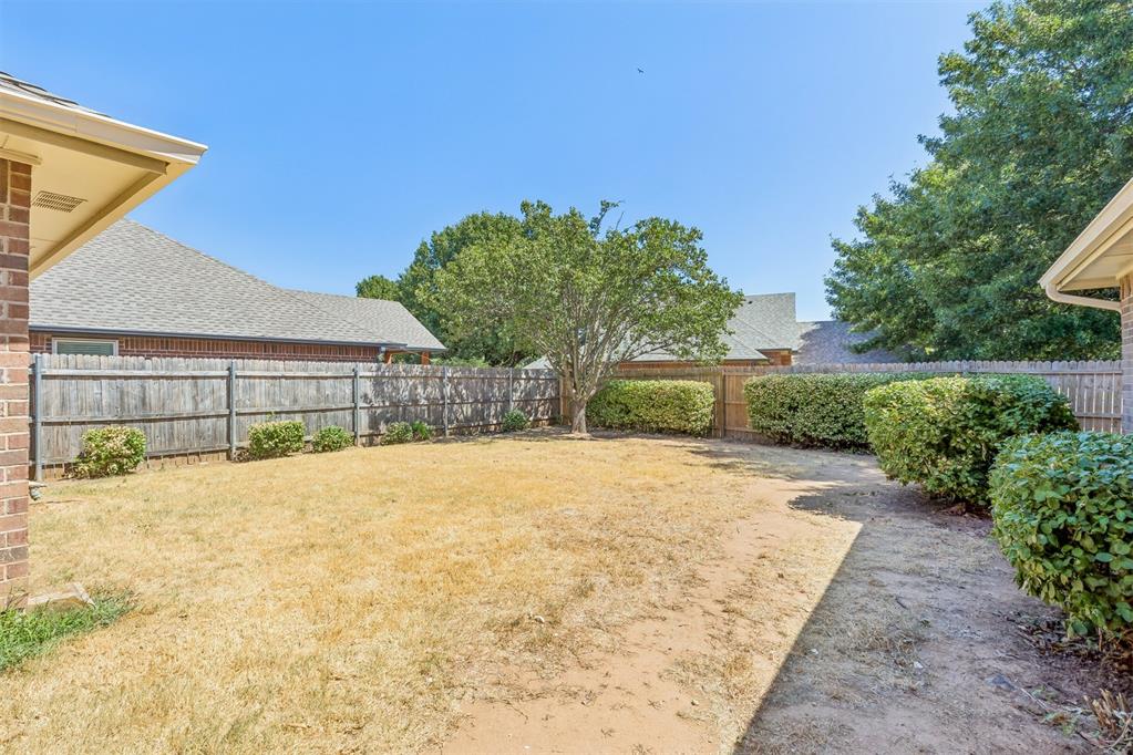 1800 Coopers Hawk Court Property Photo 43