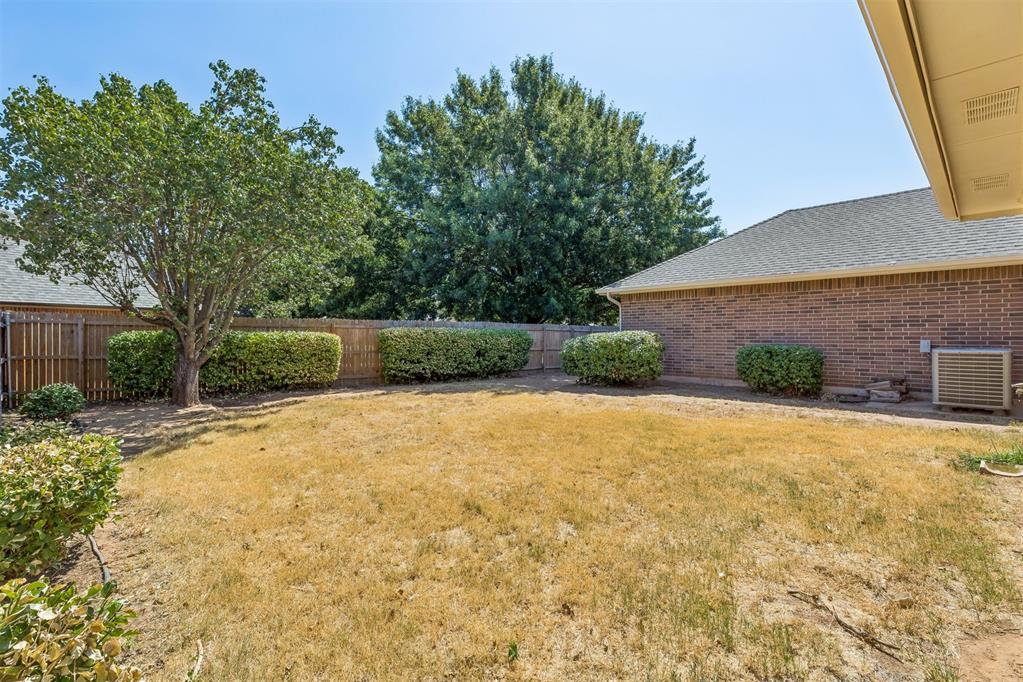 1800 Coopers Hawk Court Property Photo 44