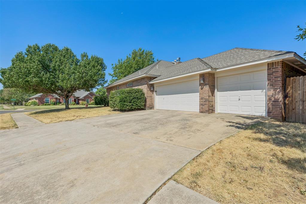 1800 Coopers Hawk Court Property Photo 45