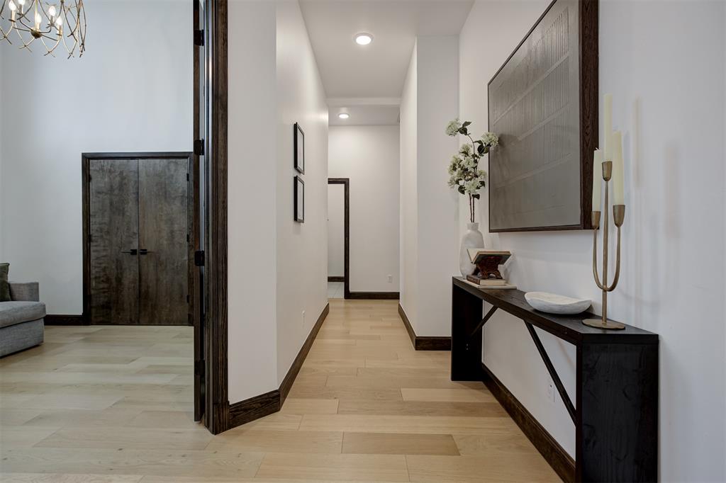 10612 Blue Creek Drive Property Photo 13
