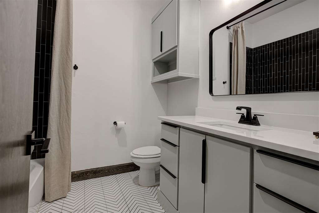 10612 Blue Creek Drive Property Photo 15