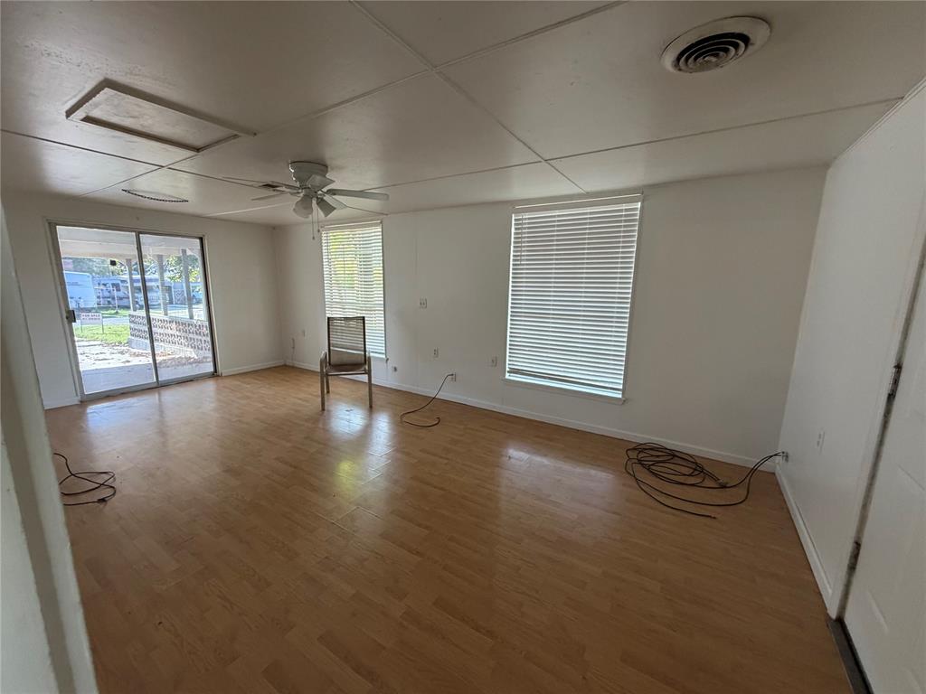 1414 Mitacek Avenue Property Photo 7