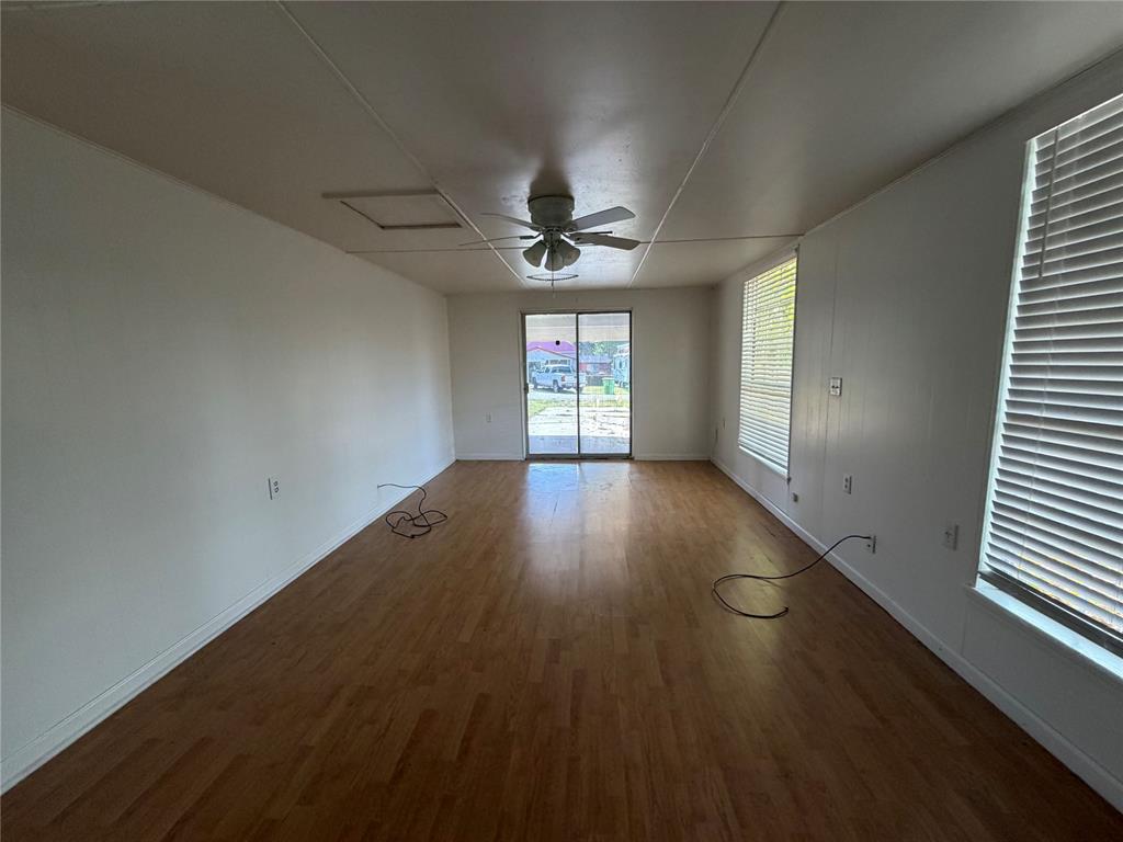 1414 Mitacek Avenue Property Photo 8