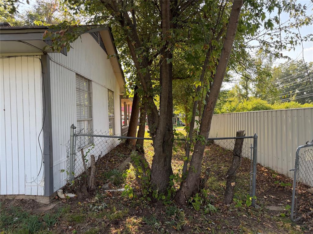 1414 Mitacek Avenue Property Photo 20
