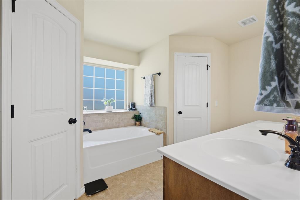 11625 Sw 10th Street Property Photo 19