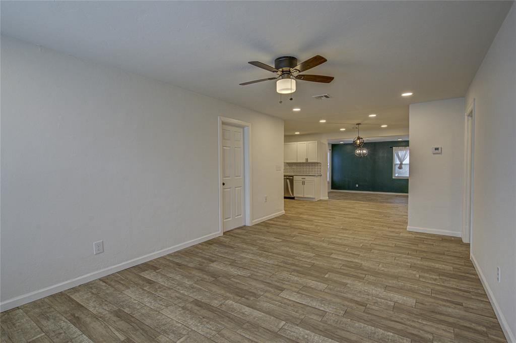 2901 Nw 43rd Street Property Photo 6