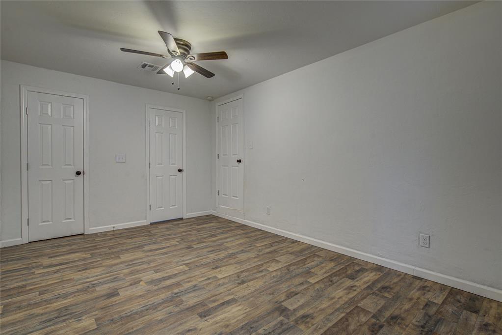 2901 Nw 43rd Street Property Photo 9