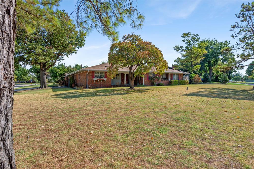 1609 Glenbrook Terrace Property Photo 8
