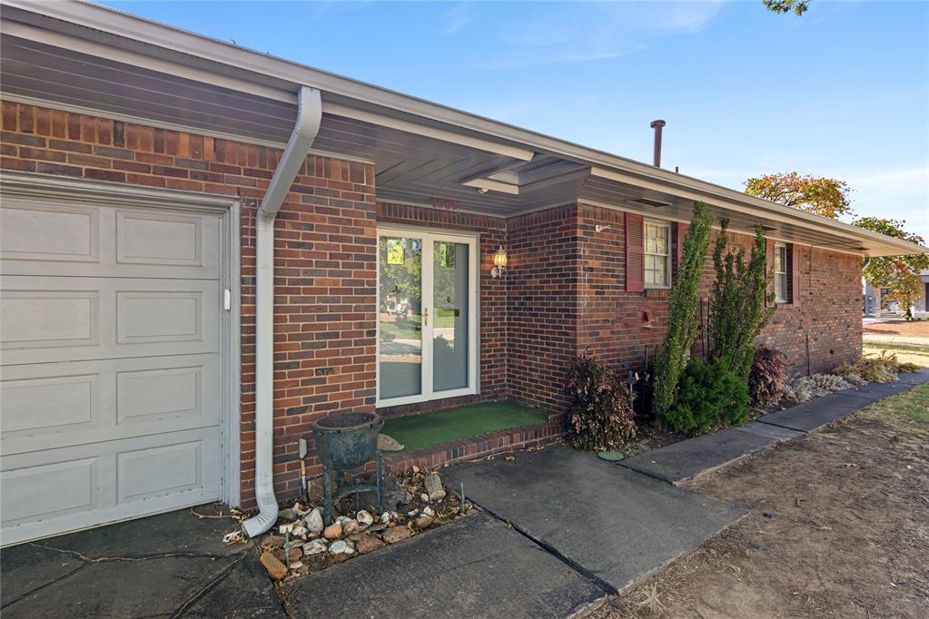 1609 Glenbrook Terrace Property Photo 11