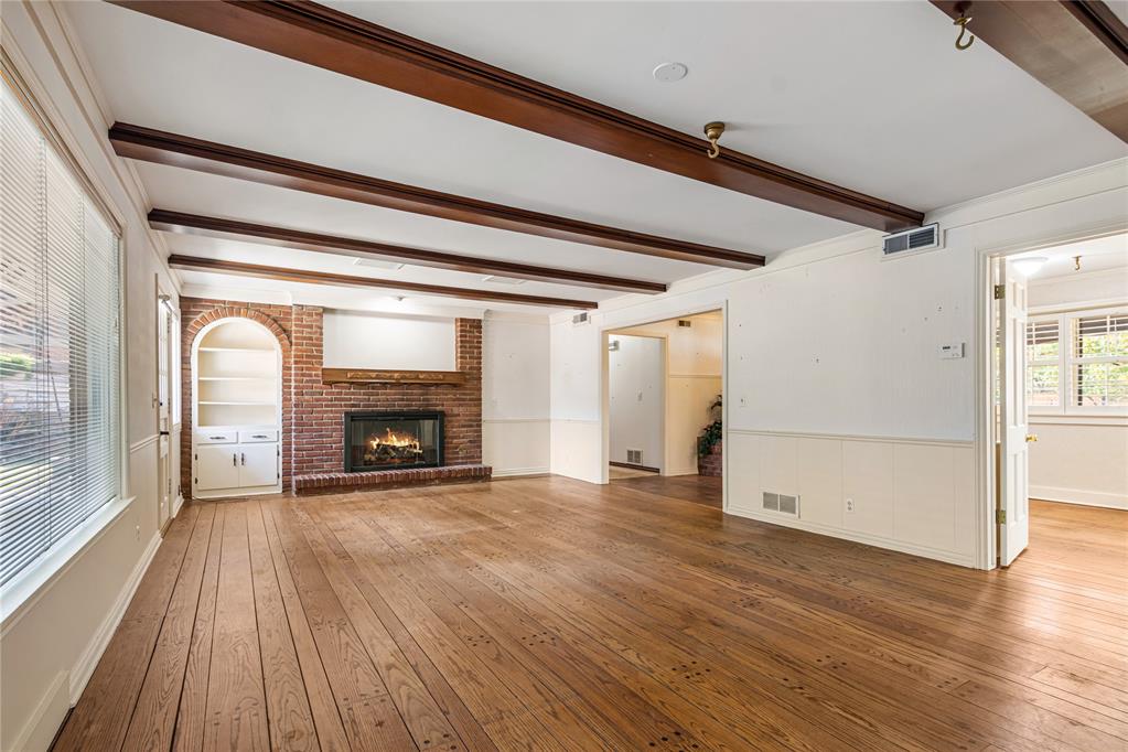 1609 Glenbrook Terrace Property Photo 16