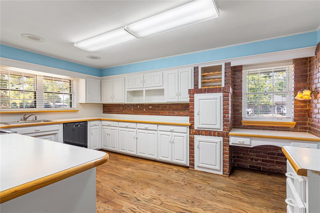1609 Glenbrook Terrace Property Photo 18