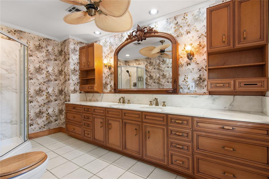 1609 Glenbrook Terrace Property Photo 27