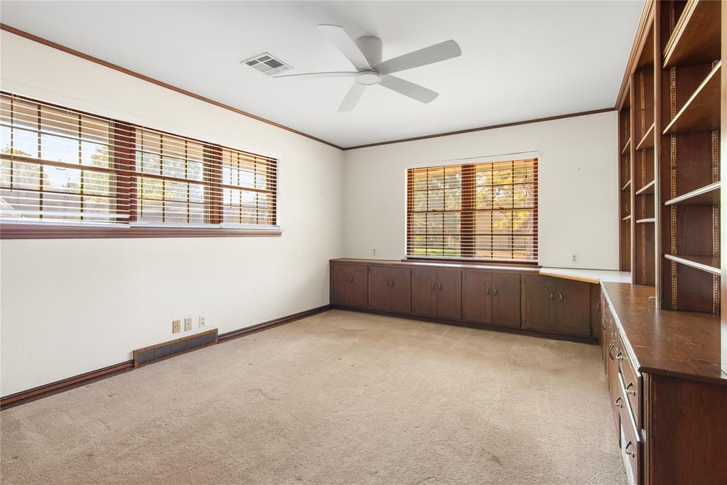 1609 Glenbrook Terrace Property Photo 31