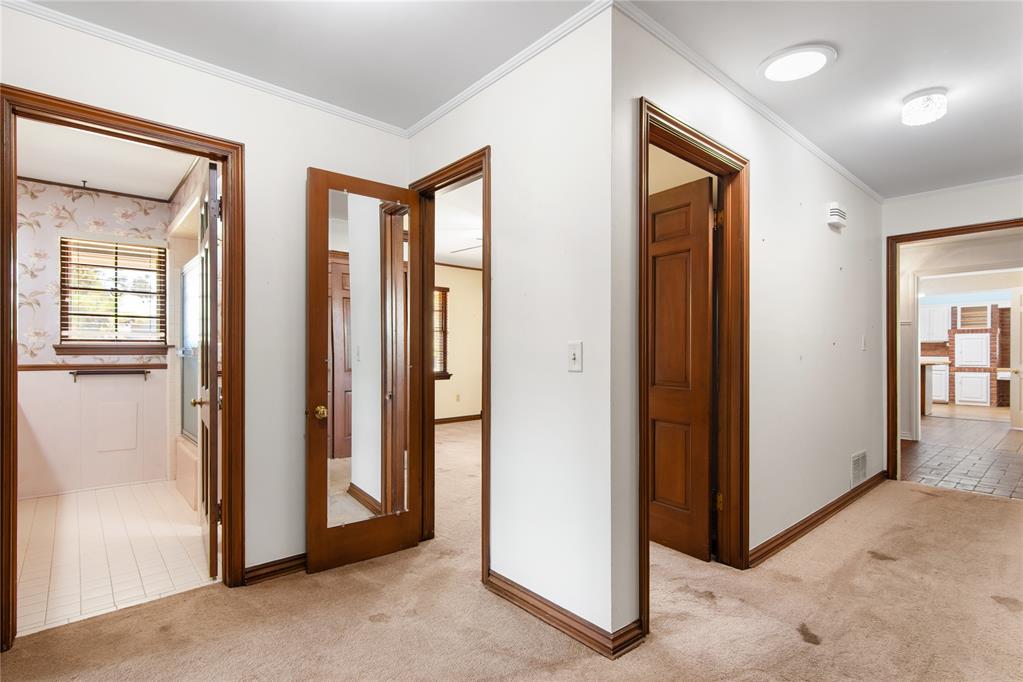 1609 Glenbrook Terrace Property Photo 34