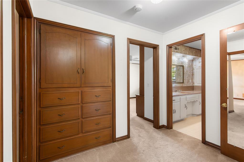 1609 Glenbrook Terrace Property Photo 37