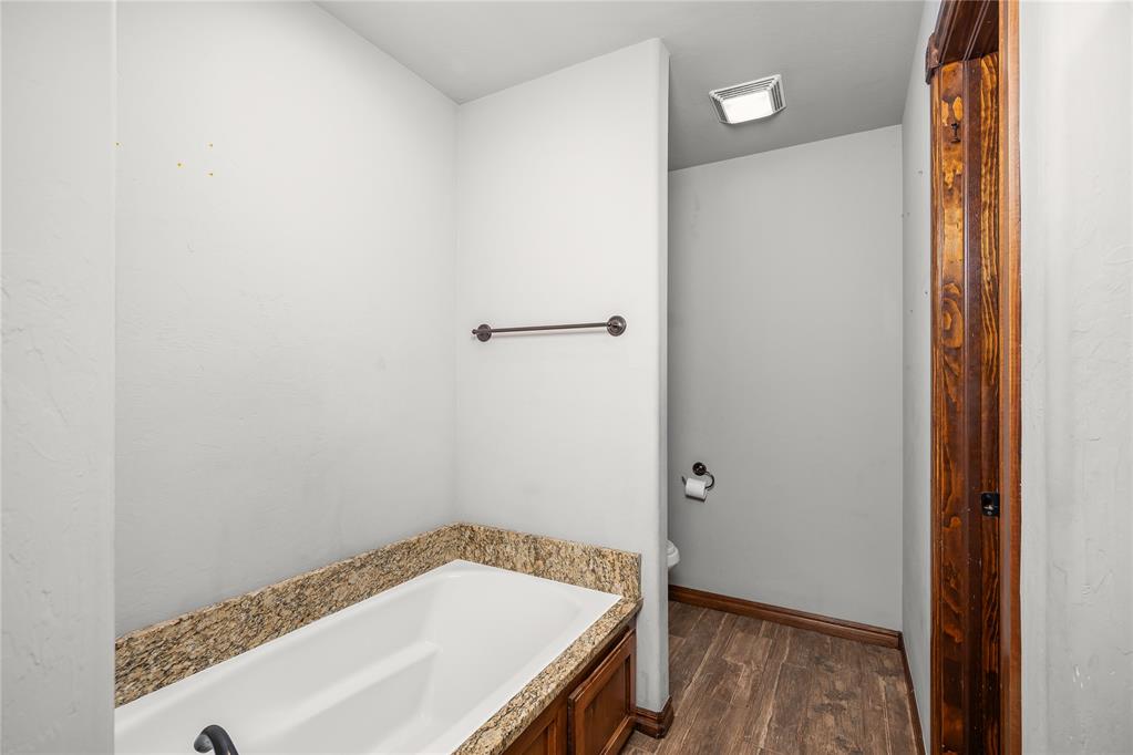 2265 County Road 1258 Property Photo 14