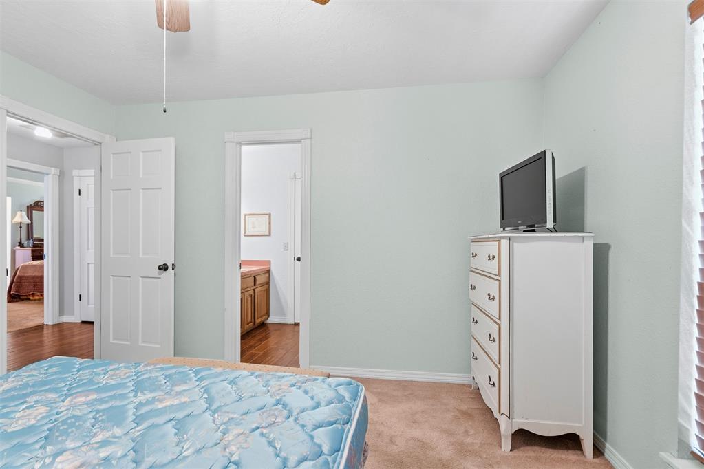 2202 Lakewood Drive Property Photo 31