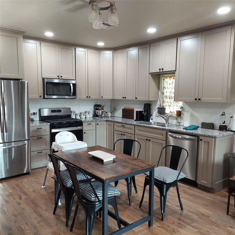 804 N Admire Avenue Property Photo 2