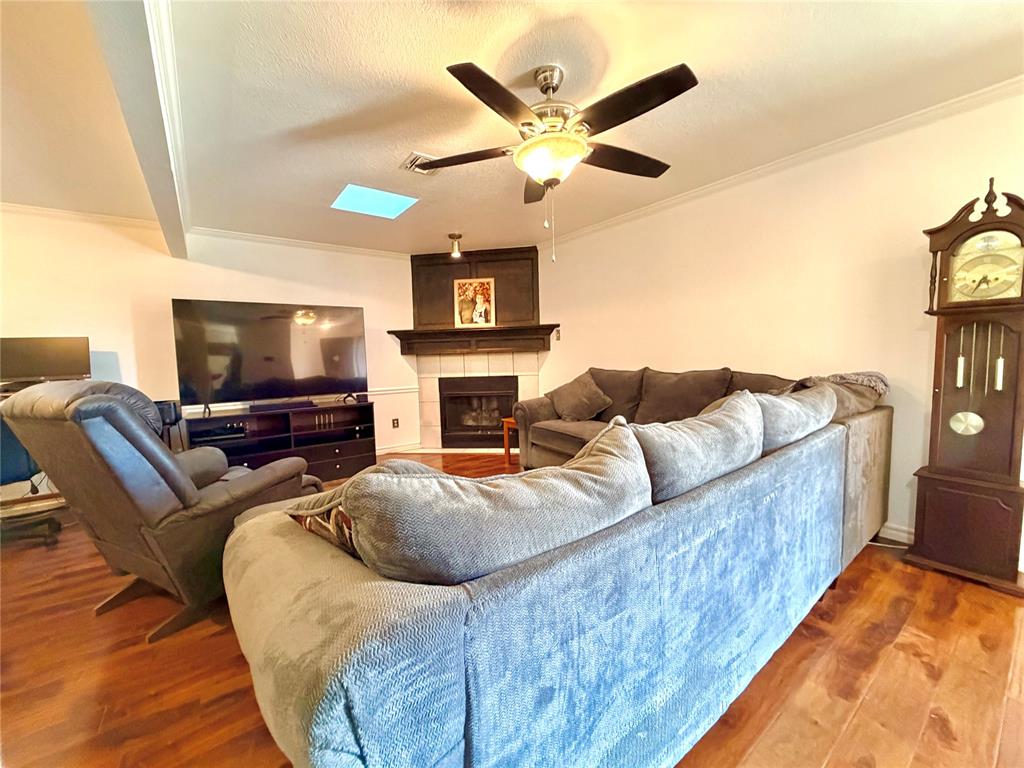 2545 Lynn Lane Property Photo 5