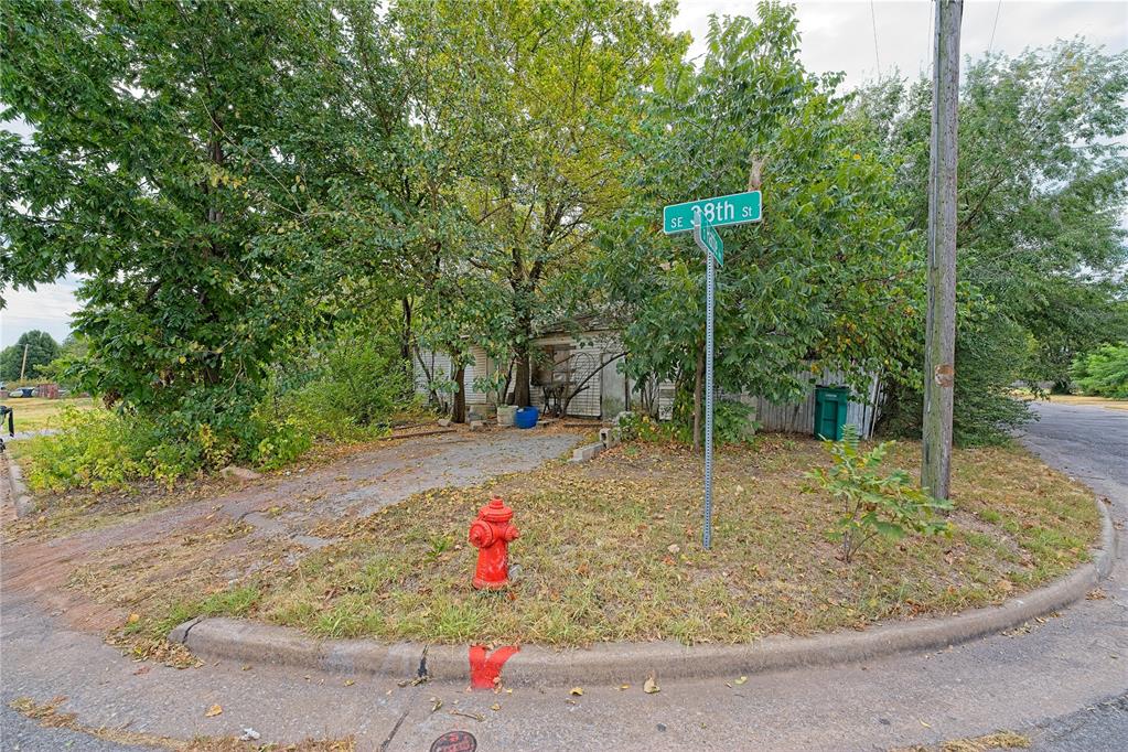 1300 Se 38th Street Property Photo 1