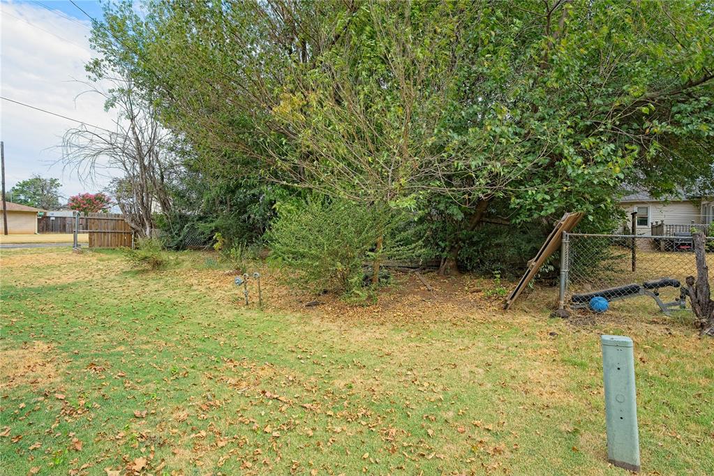 1300 Se 38th Street Property Photo 9