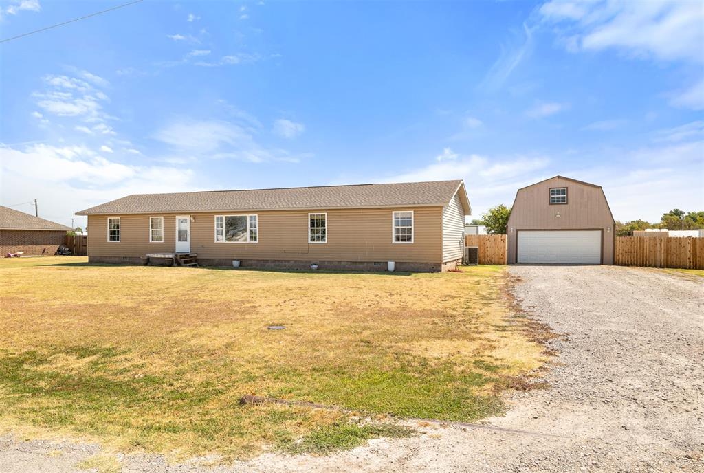 205 Chickasha Avenue Property Photo 4