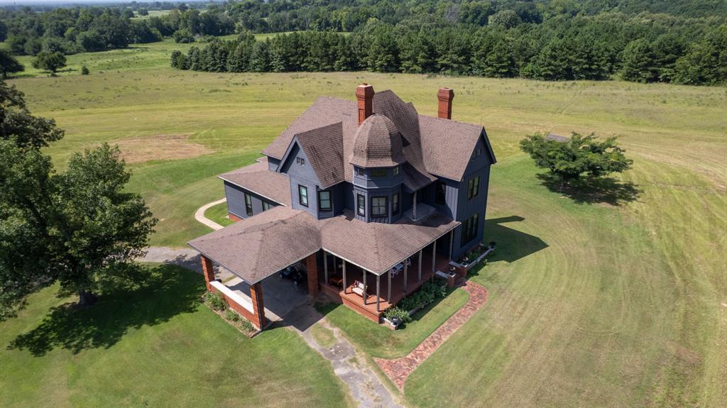 1253 N 4255 Road Property Photo 5