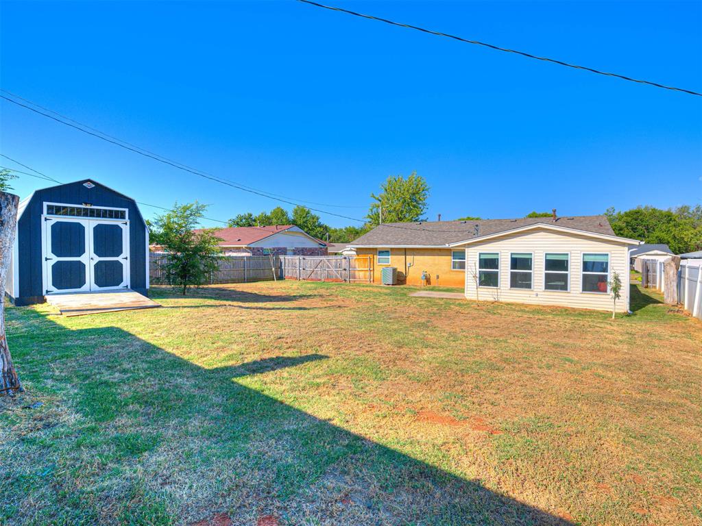 2103 N Tucker Avenue Property Photo 17