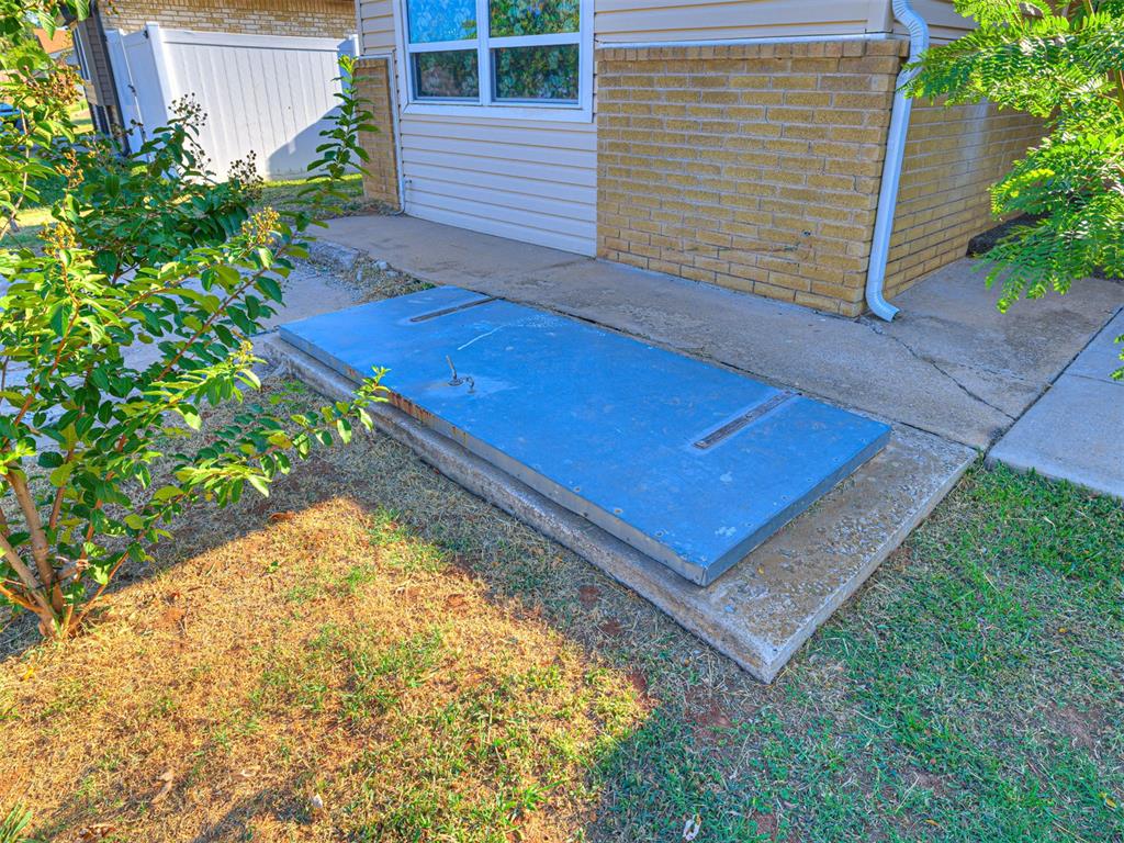 2103 N Tucker Avenue Property Photo 19