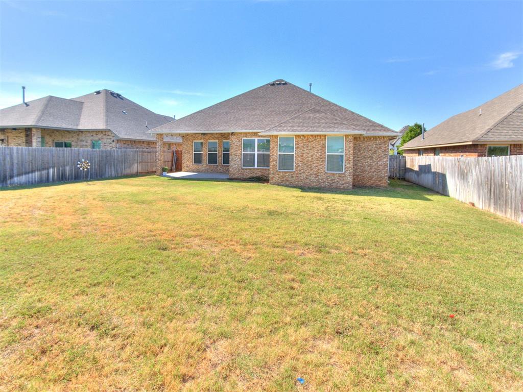 2309 Bretford Way Property Photo 7