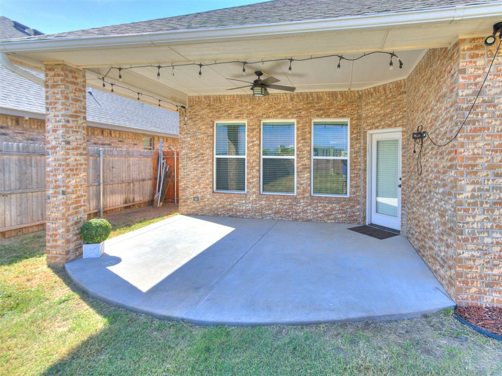 2309 Bretford Way Property Photo 8